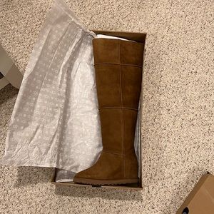Uggs size 8 women Classic Femme OTK